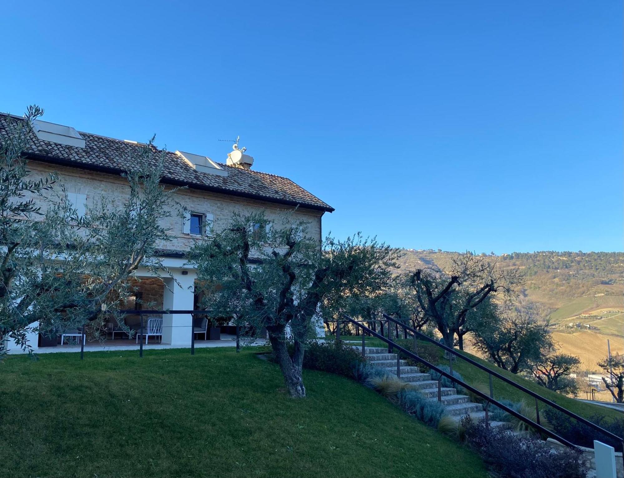 Colle Serrano Relais & Farm stay *