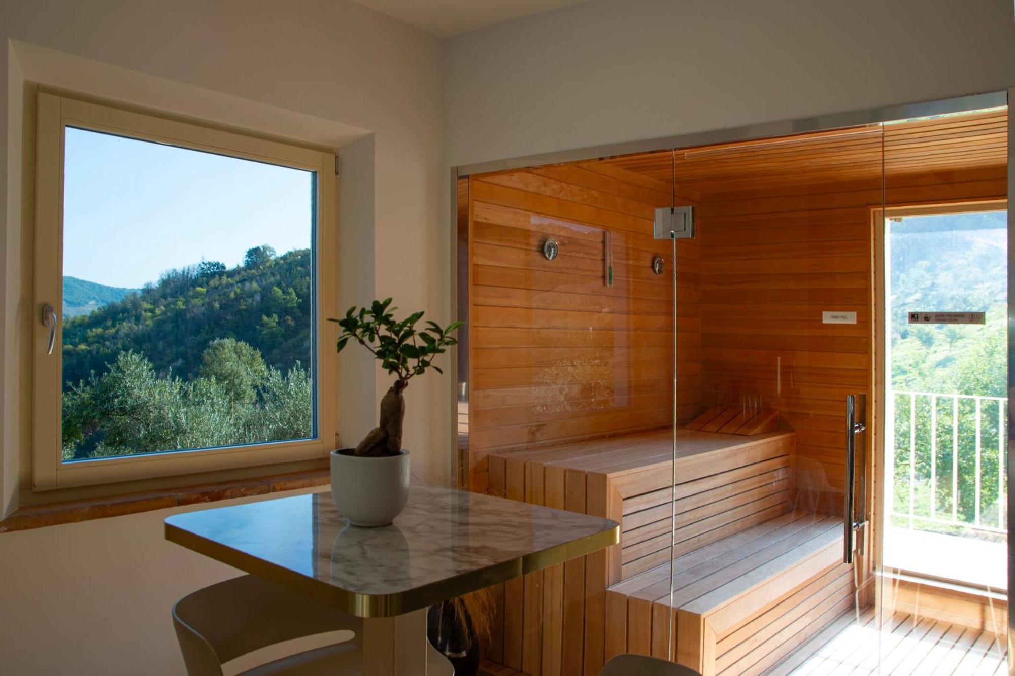 Colle Serrano Relais & Farm stay *